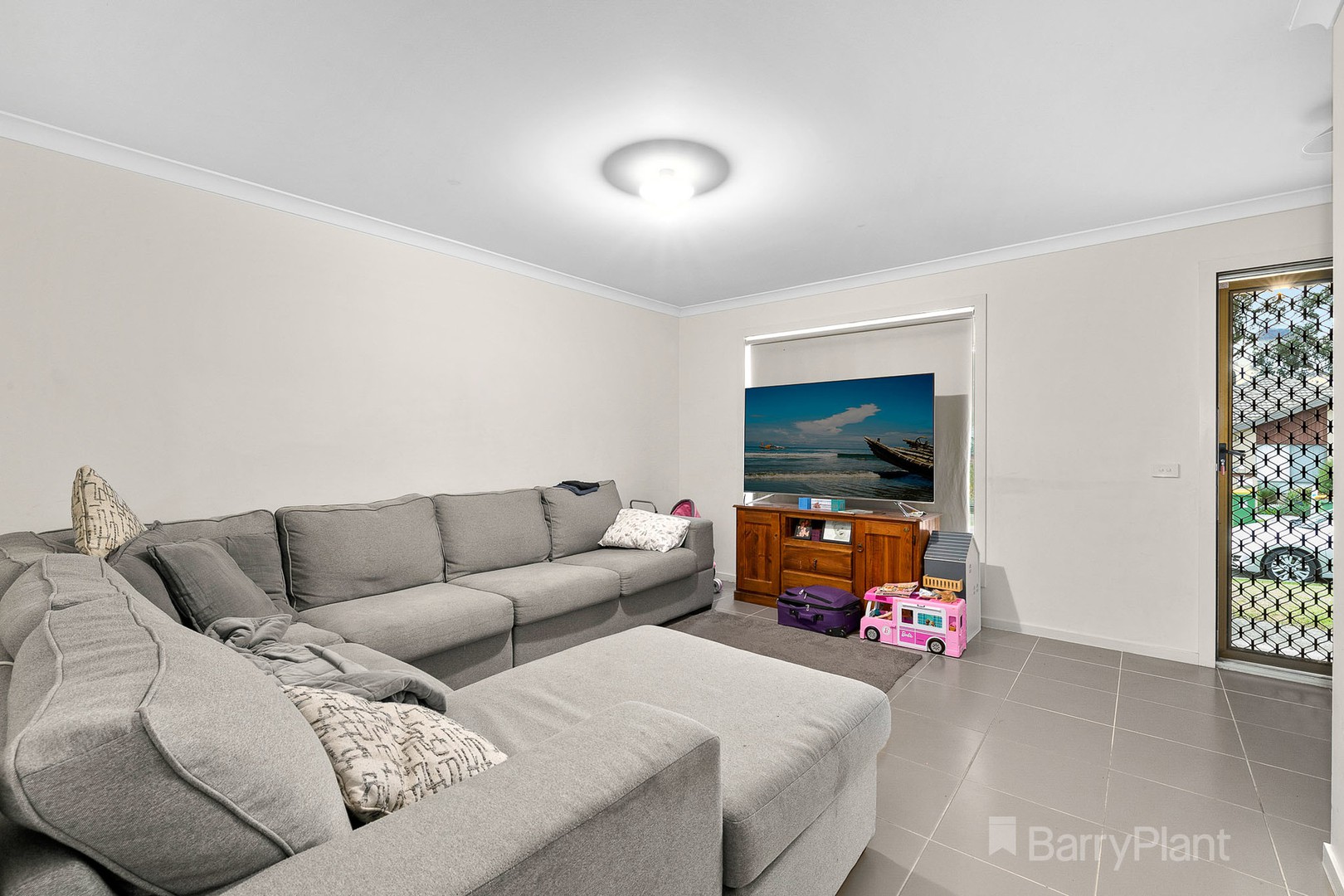 6 Penarie Place, Pakenham, VIC 3810, Pakenham - Thumbnail 2