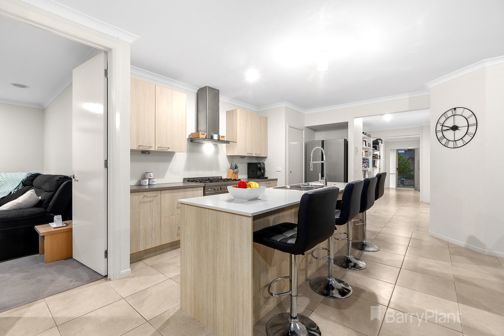 6 Peregrine Street, Cranbourne North, VIC 3977, Cranbourne North - Thumbnail 2