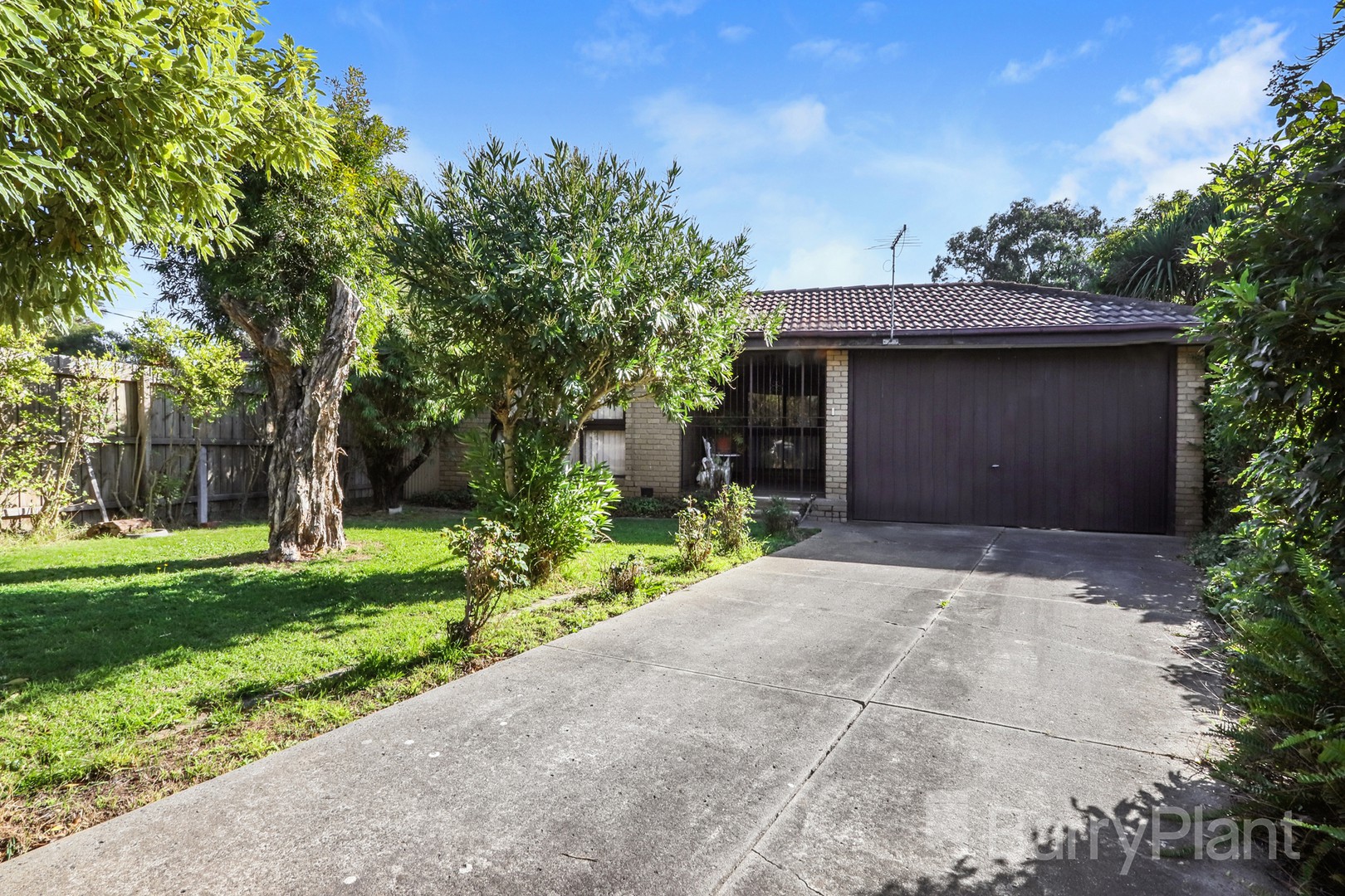 6 Pershore Court, Westmeadows, VIC 3049 - Thumbnail 2 - 18/05/2023