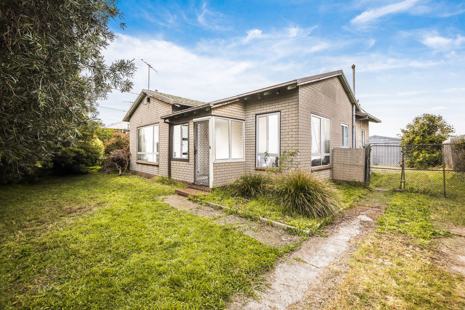 6 Pettitt Crescent, Norlane, VIC 3214, Norlane - Thumbnail 2