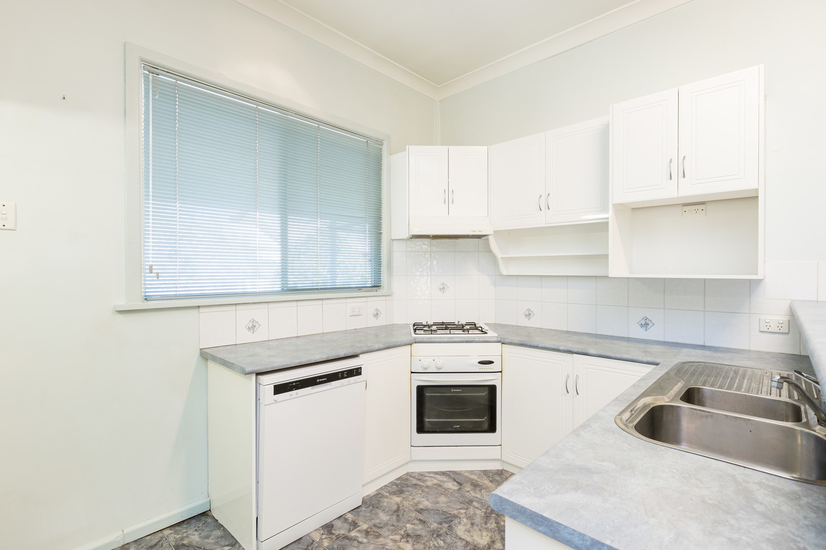 6 Pine Road, Gol Gol, NSW 2738, Gol Gol - Thumbnail 2