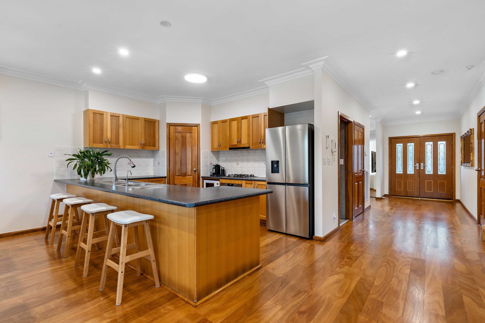 6 Pintail Crescent, Taylors Lakes, VIC 3038, Taylors Lakes - Thumbnail 4