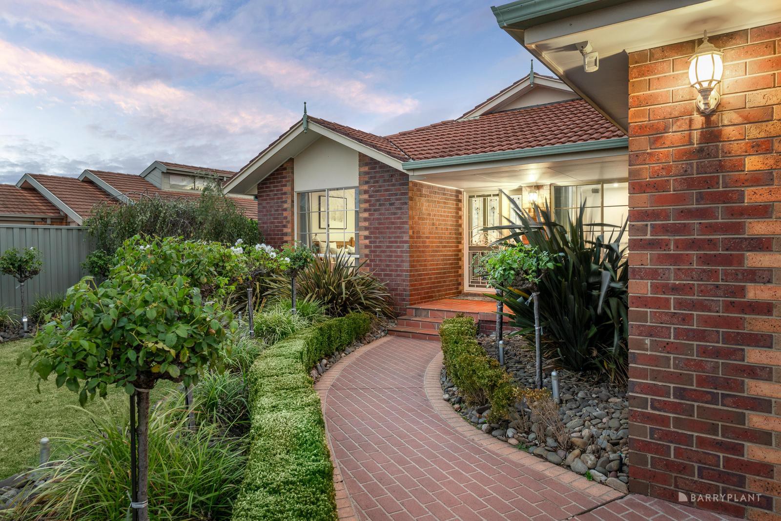 6 Pivot Place, Mill Park, VIC 3082, Mill Park - Thumbnail 2