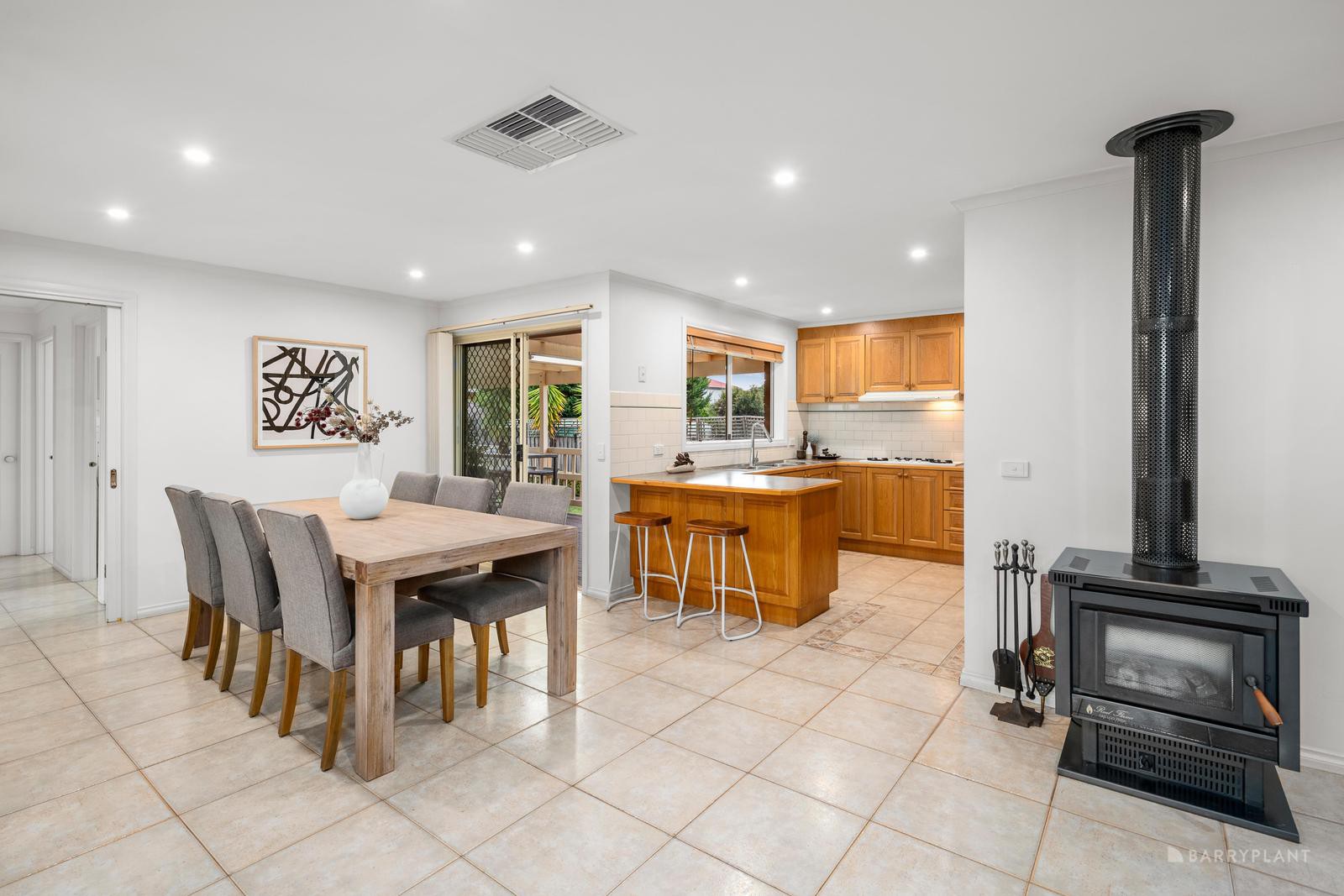 6 Pivot Place, Mill Park, VIC 3082, Mill Park - Thumbnail 6