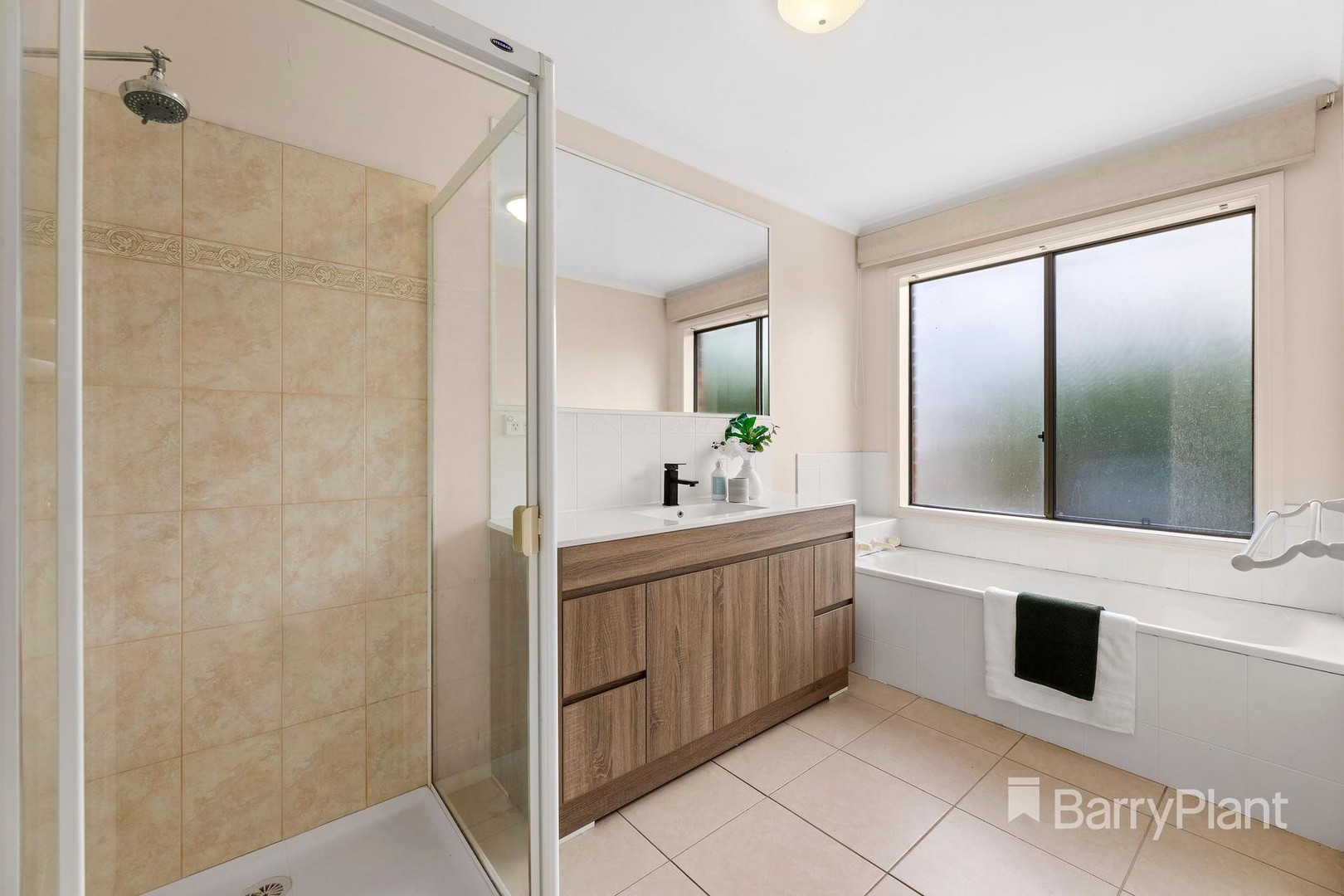 6 Pleasant Close, Mill Park, VIC 3082, Mill Park - Thumbnail 8
