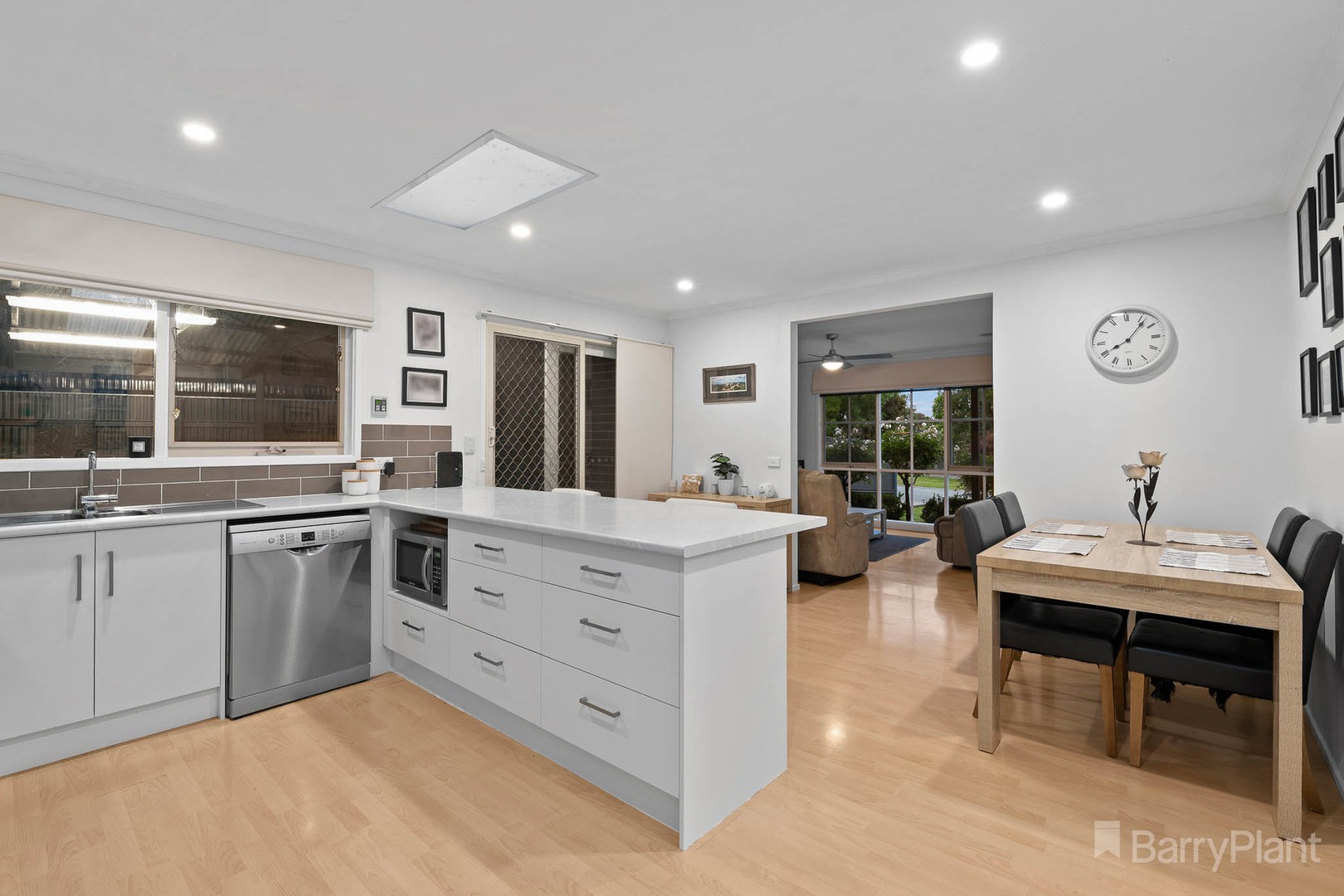 6 Pommel Street, Pakenham, VIC 3810, Pakenham - Thumbnail 7