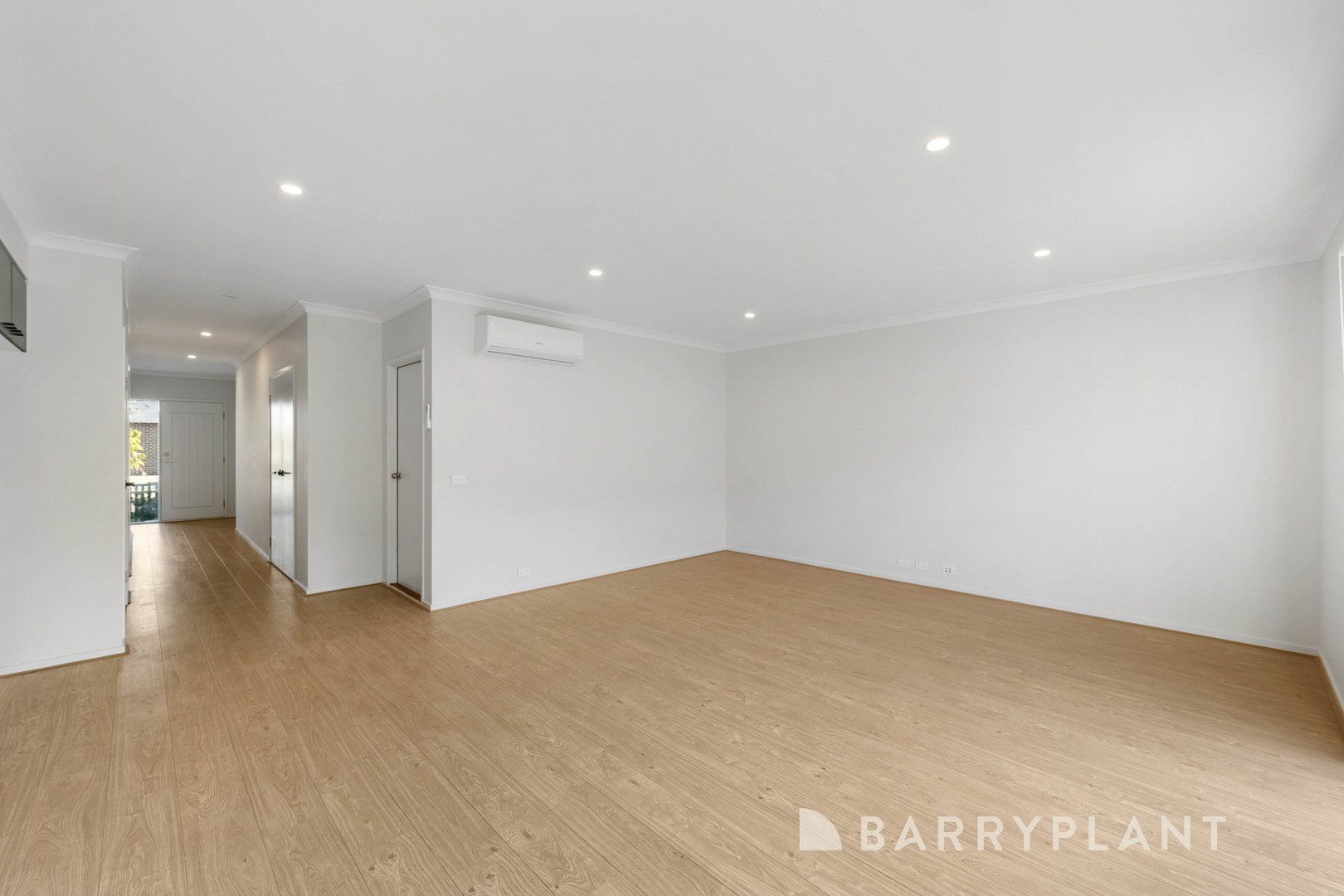 6 Poundbury Avenue, Strathtulloh, VIC 3338, Strathtulloh - Thumbnail 5