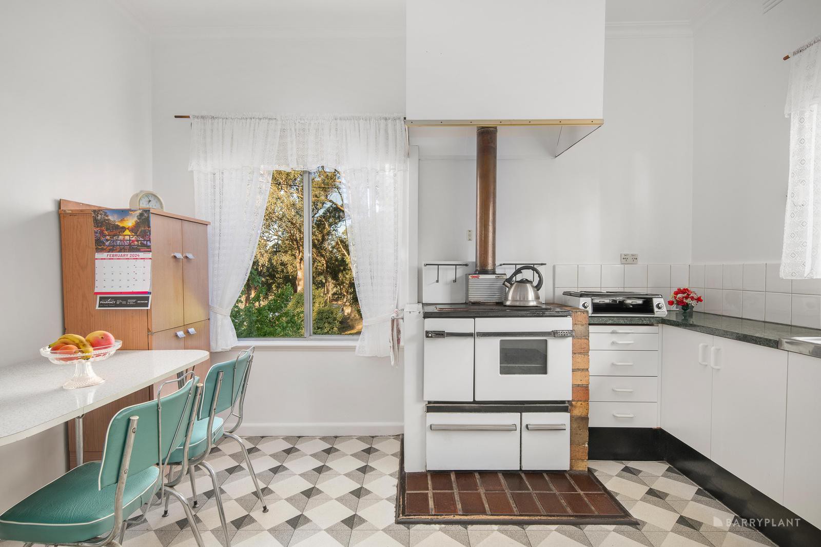 6 Pretty Hill Lane, Wattle Glen, VIC 3096, Wattle Glen - Thumbnail 4
