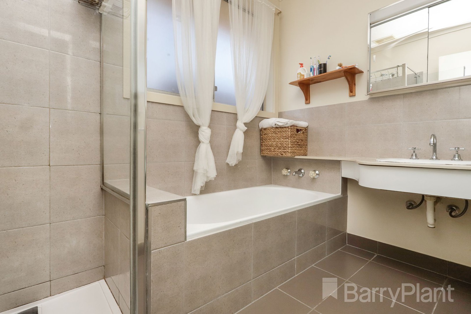 6 Prior Avenue, Gladstone Park, VIC 3043, Gladstone Park - Thumbnail 2