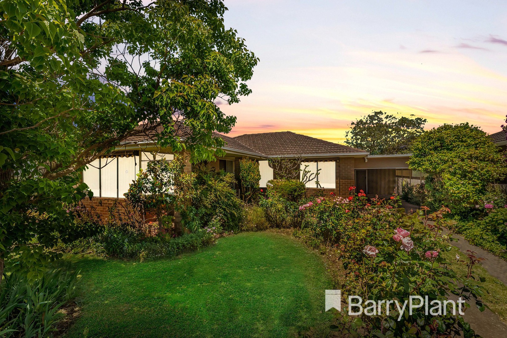 6 Raven Grove, Werribee, VIC 3030, Werribee - Thumbnail 2