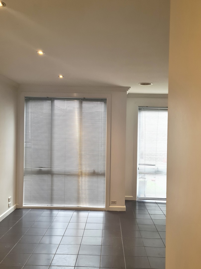 6 Ravenswood Walk, Cairnlea, VIC 3023 - Thumbnail 2 - 18/11/2024