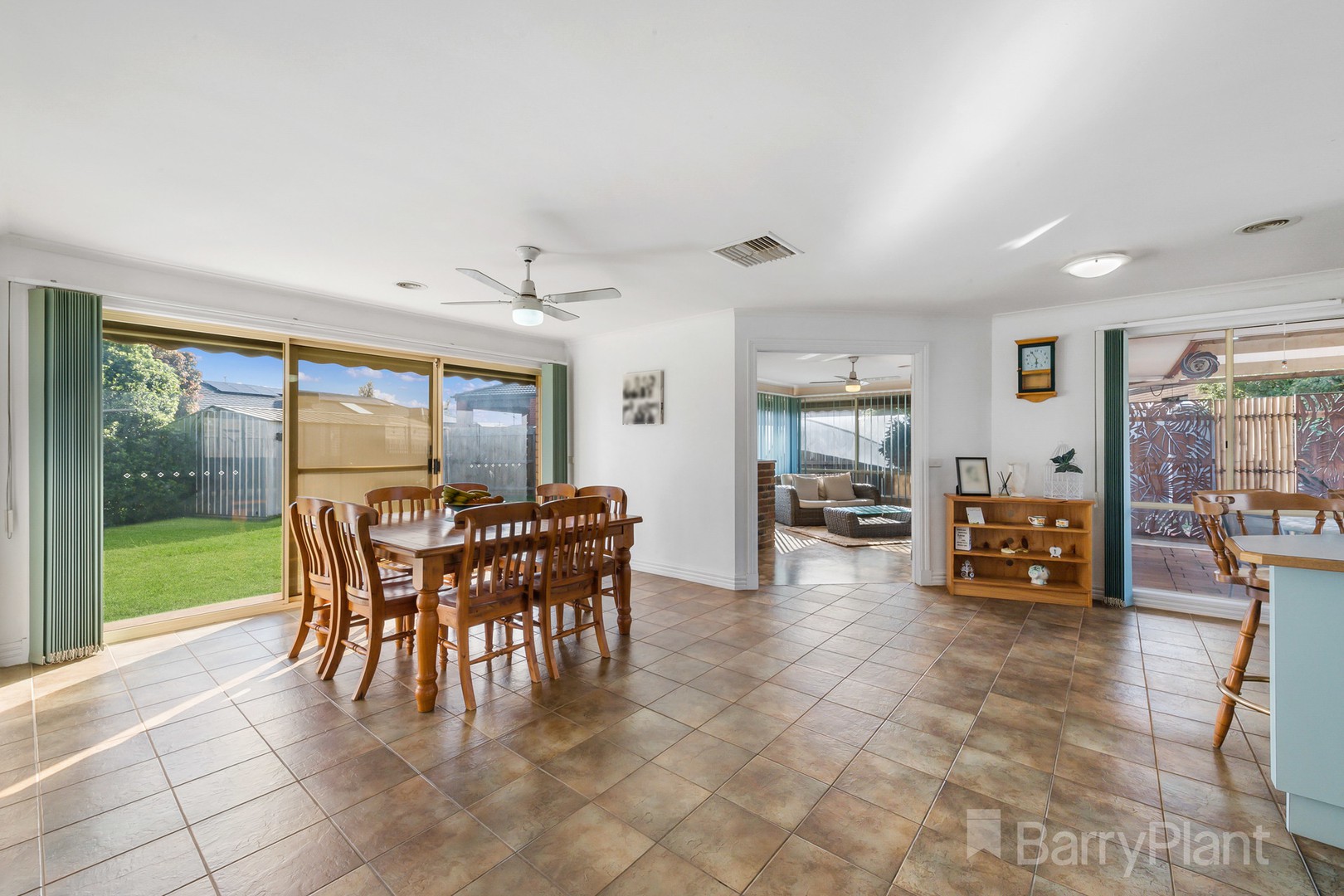 6 Regal Court, Melton South, VIC 3338, Melton South - Thumbnail 4