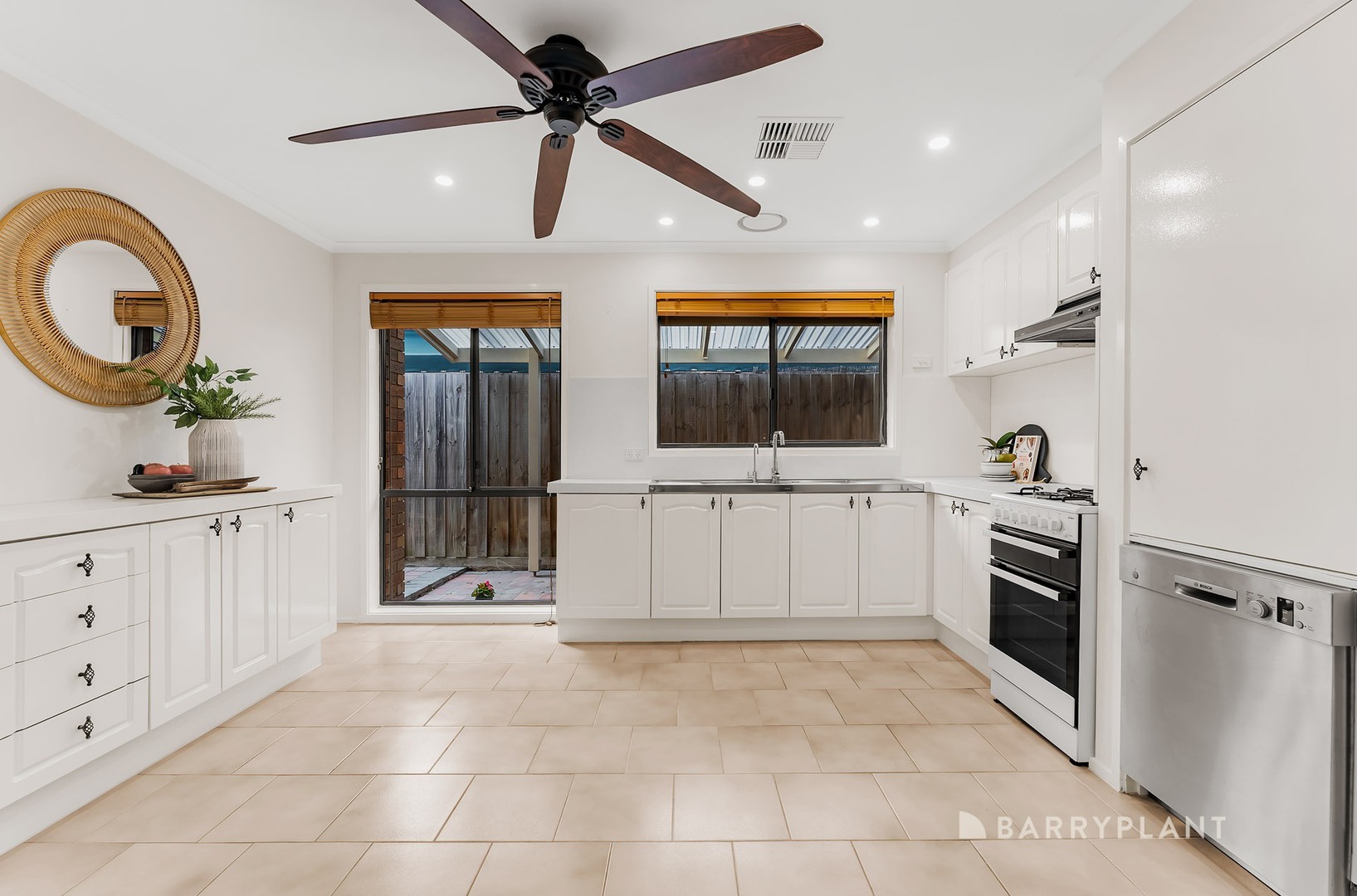 6 Ribbon Court, Mill Park, VIC 3082, Mill Park - Thumbnail 3
