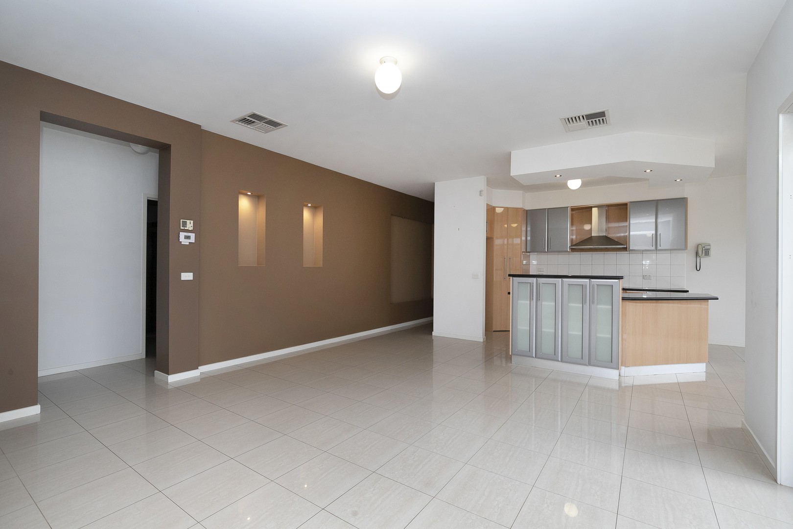 6 Rockland Court, Taylors Hill, VIC 3037, Taylors Hill - Thumbnail 4