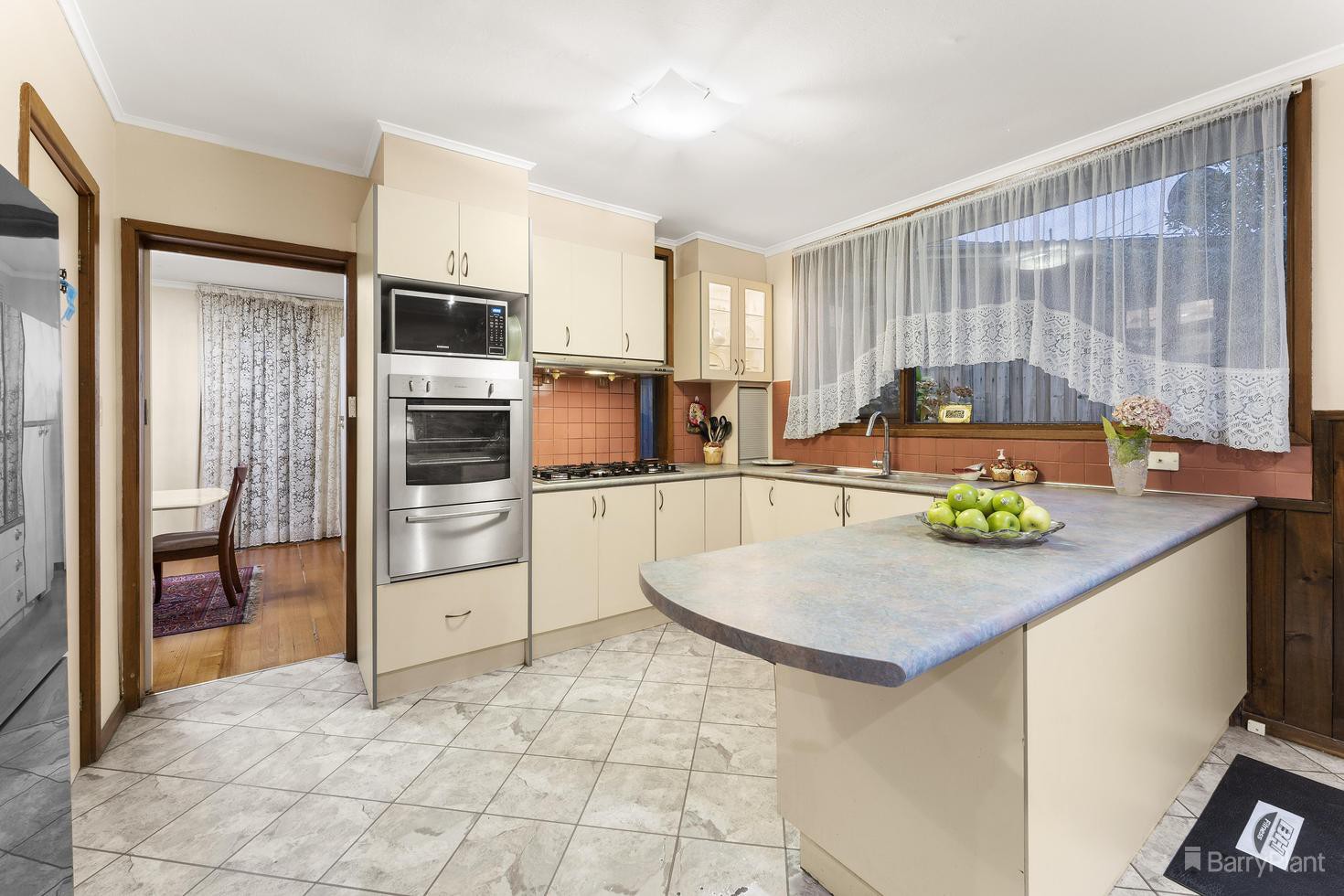 6 Roden Court, Doncaster East, VIC 3109, Doncaster East - Thumbnail 2