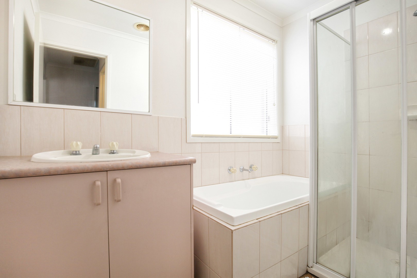 6 Rosewood Place, Craigieburn, VIC 3064, Craigieburn - Thumbnail 7