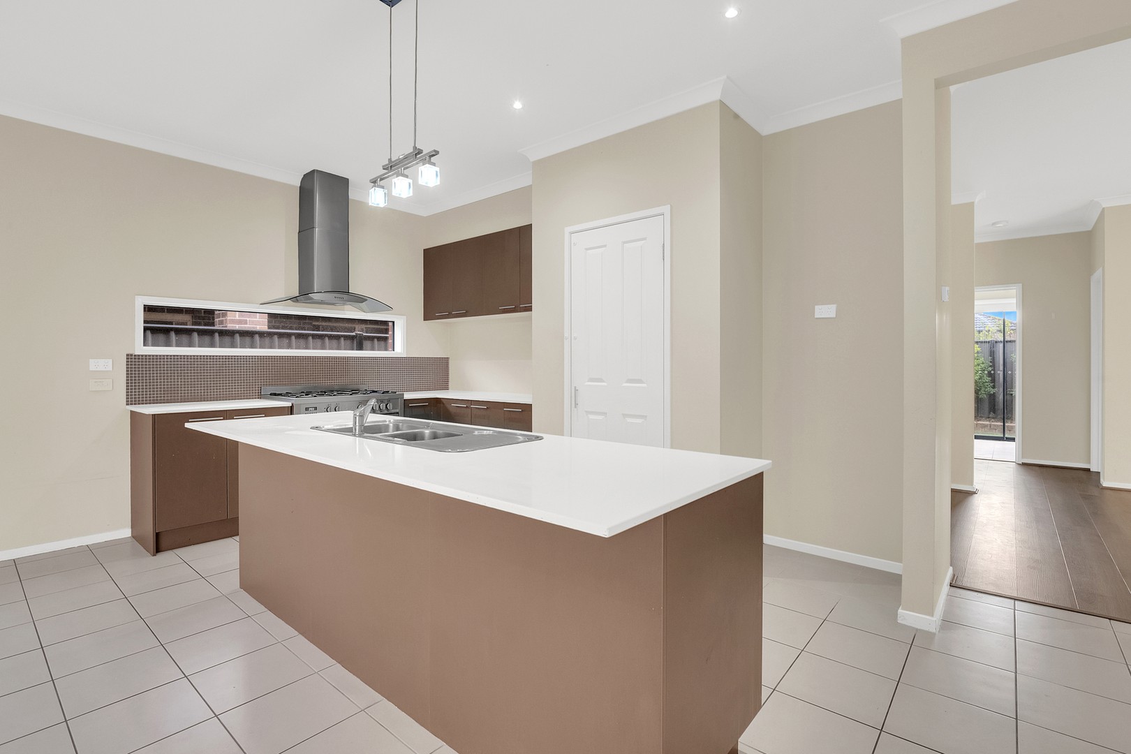 6 Rosleigh Drive, Craigieburn, VIC 3064, Craigieburn - Thumbnail 2