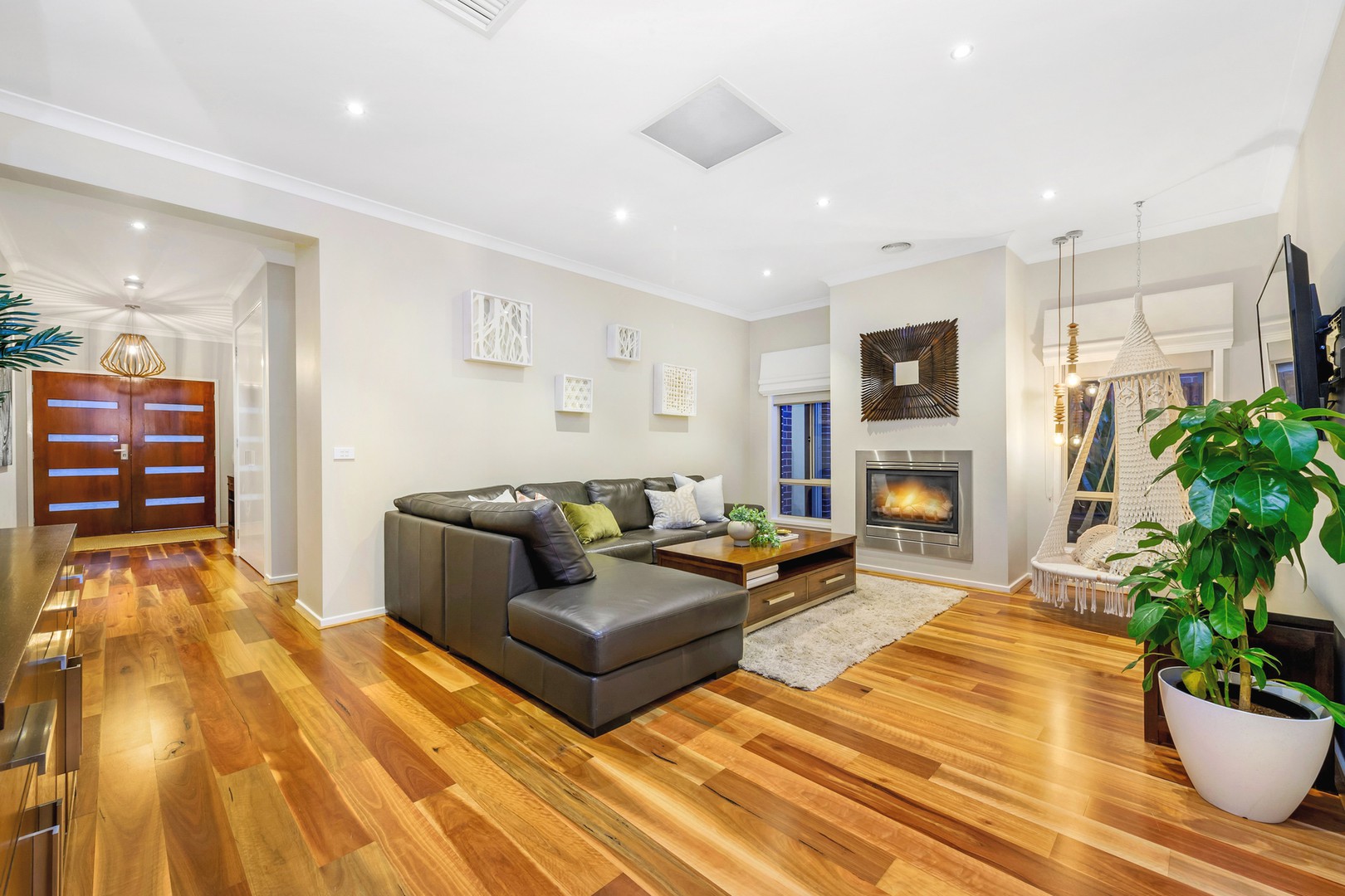 6 Rutherglen Way, Caroline Springs, VIC 3023, Caroline Springs - Thumbnail 3