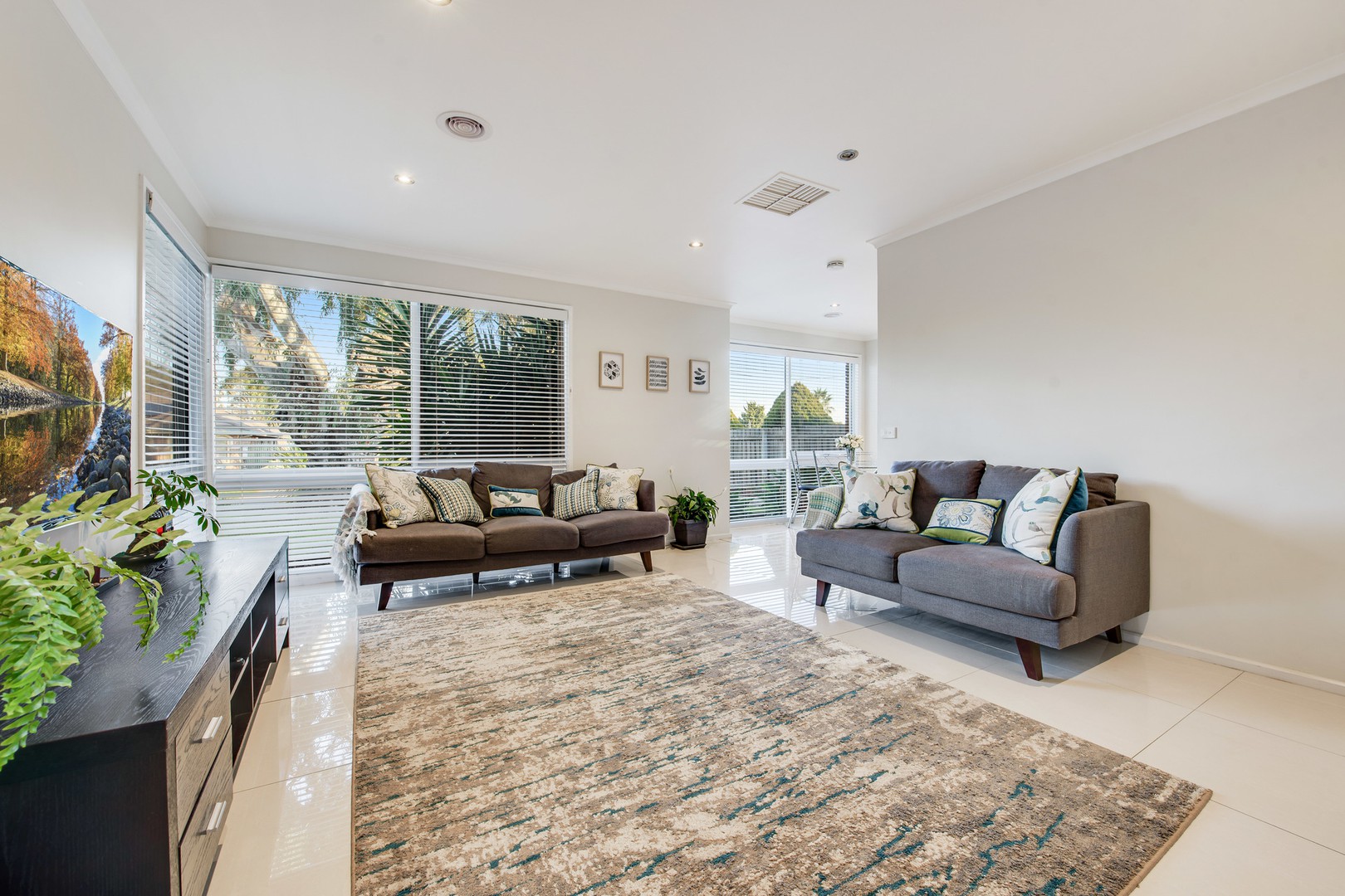 6 Salcombe Court, Craigieburn, VIC 3064, Craigieburn - Thumbnail 5