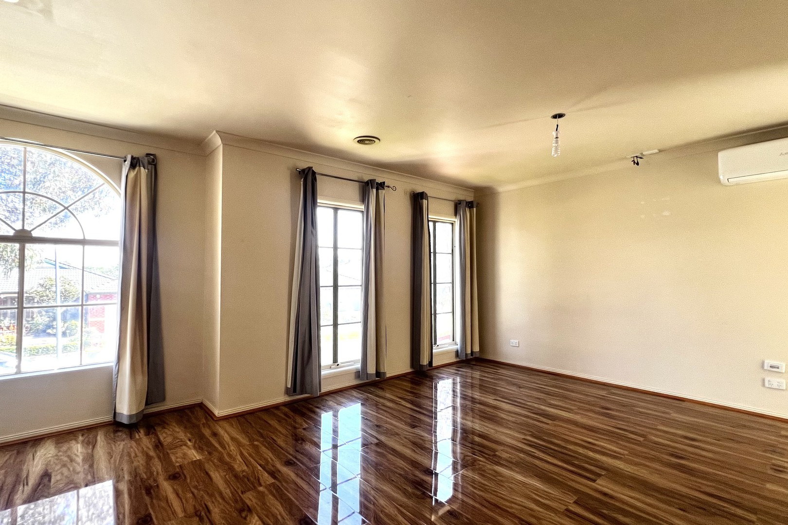 6 Sapling Terrace, Cairnlea, VIC 3023 - Thumbnail 2 - 21/09/2026