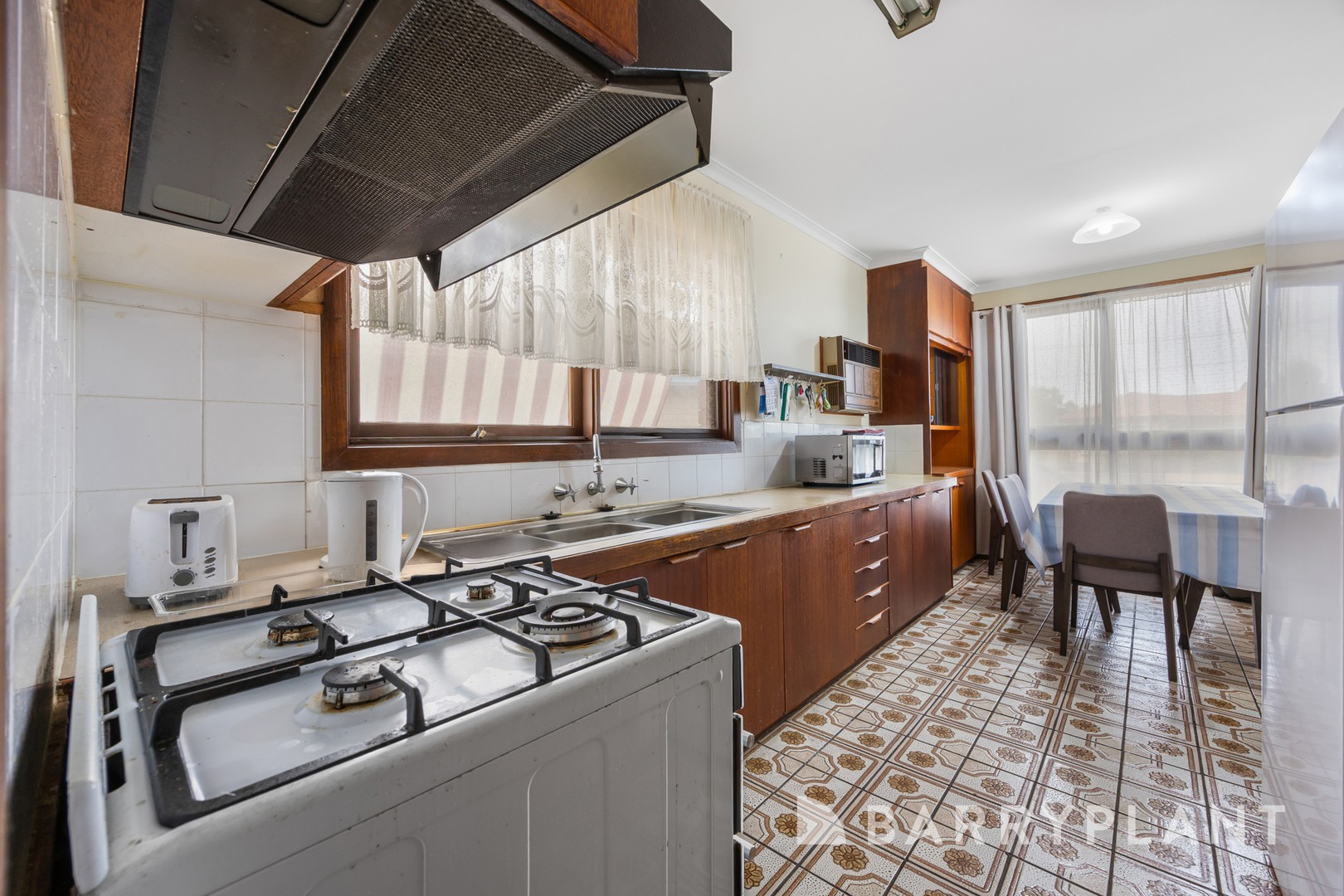 6 Sherwood St, Wendouree, VIC 3355, Wendouree - Thumbnail 5