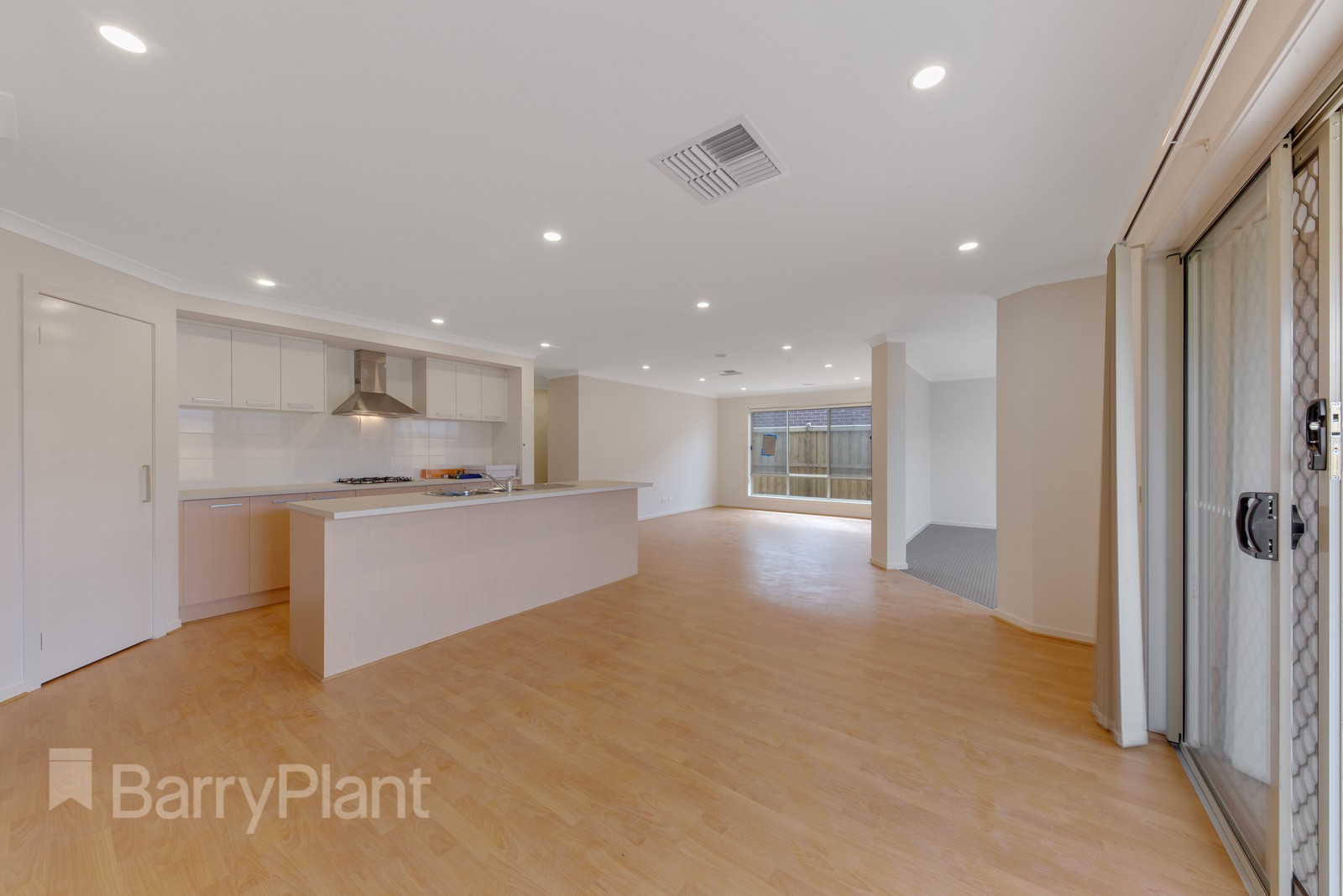 6 Sloane Street, Werribee, VIC 3030 - Thumbnail 1 - 28/10/2021