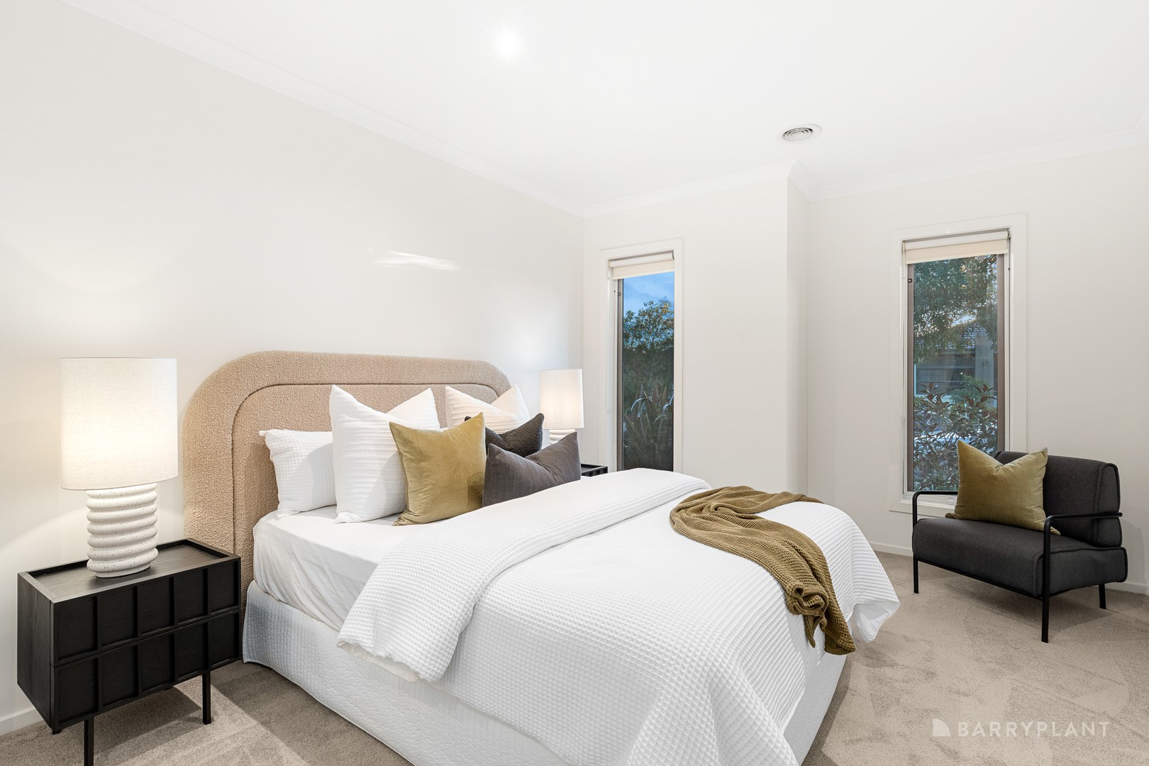 6 Solitude Crescent, Point Cook, VIC 3030, Point Cook - Thumbnail 2