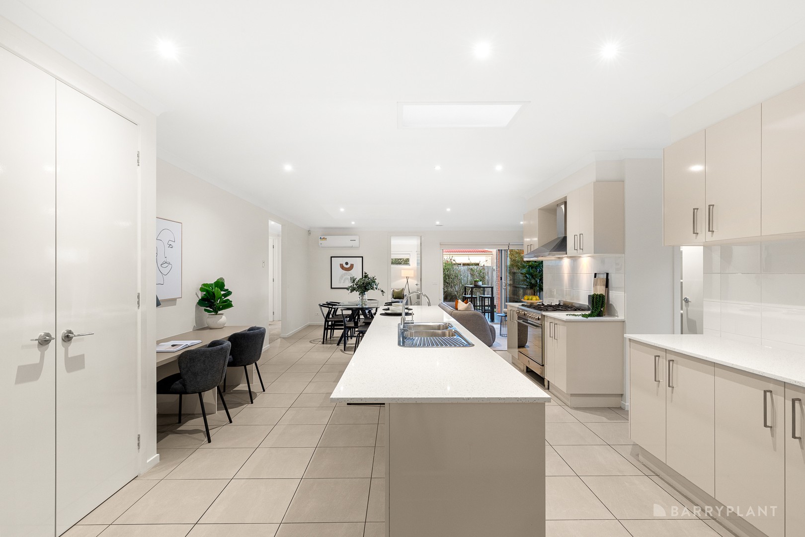 6 Solitude Crescent, Point Cook, VIC 3030, Point Cook - Thumbnail 7