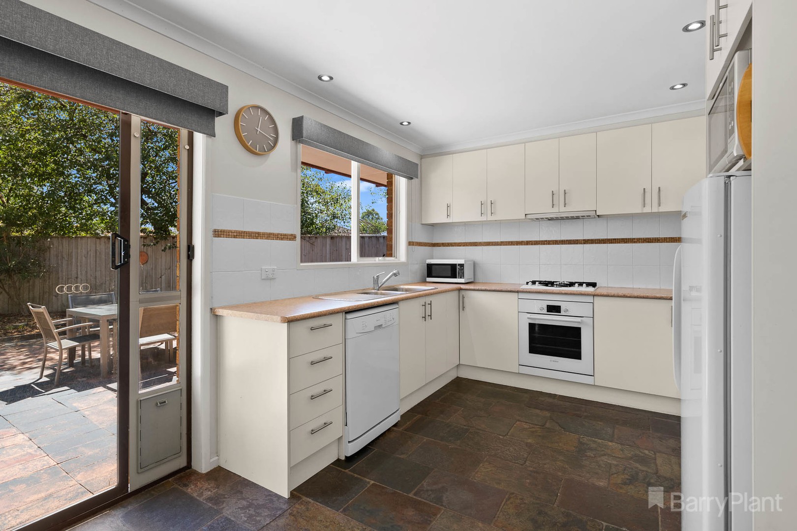 6 Sonja Court, Narre Warren, VIC 3805, Narre Warren - Thumbnail 7