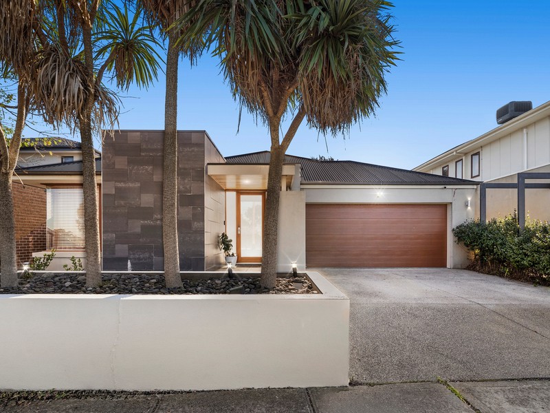 6 Spectacle Crescent, Point Cook, VIC 3030 - Image - 28/11/2025