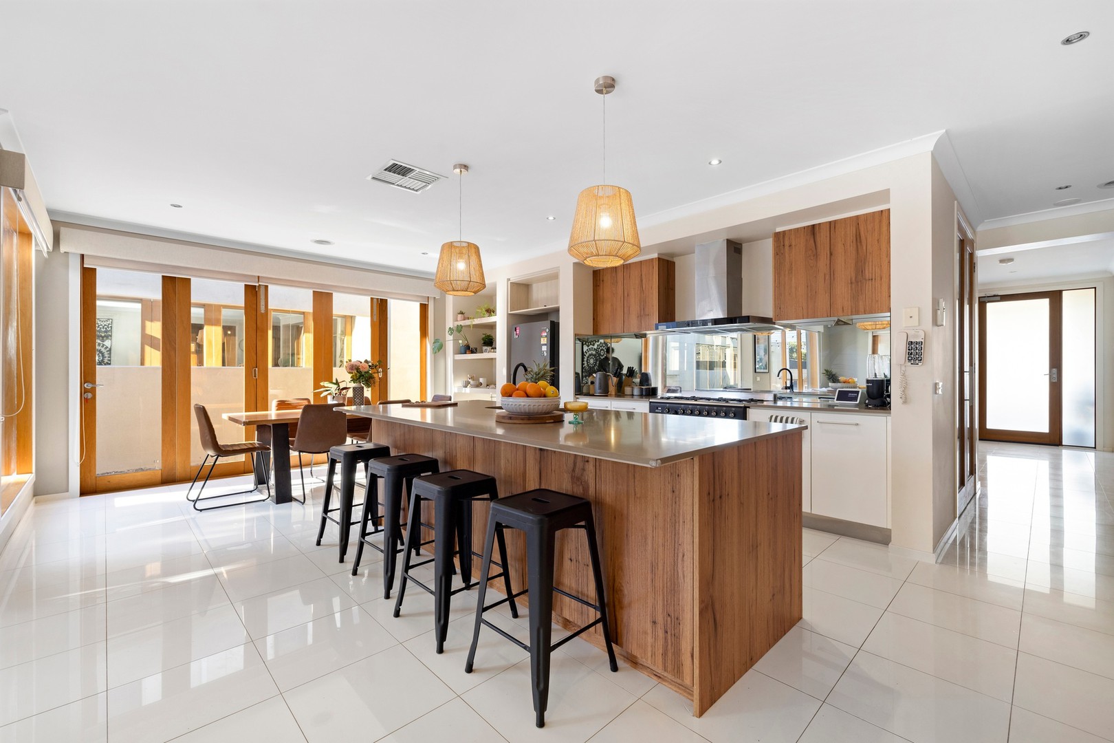 6 Spectacle Crescent, Point Cook, VIC 3030, Point Cook - Thumbnail 2