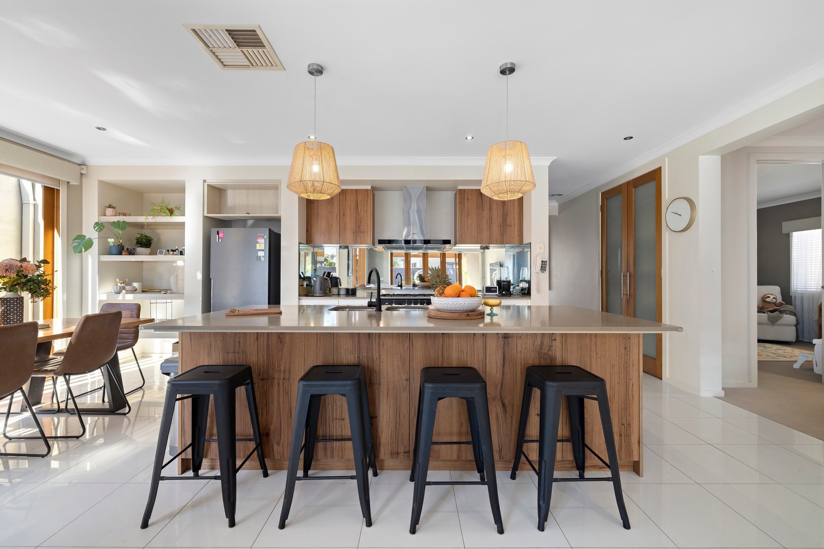 6 Spectacle Crescent, Point Cook, VIC 3030 - Thumbnail 2 - 28/11/2025