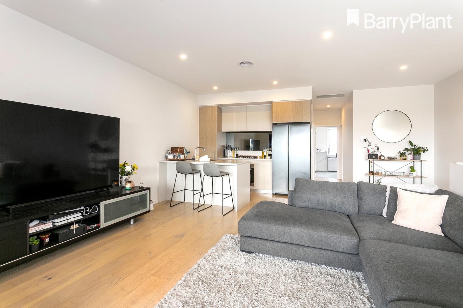 6 Spotted Gum Close, Clyde North, VIC 3978, Clyde North - Thumbnail 3