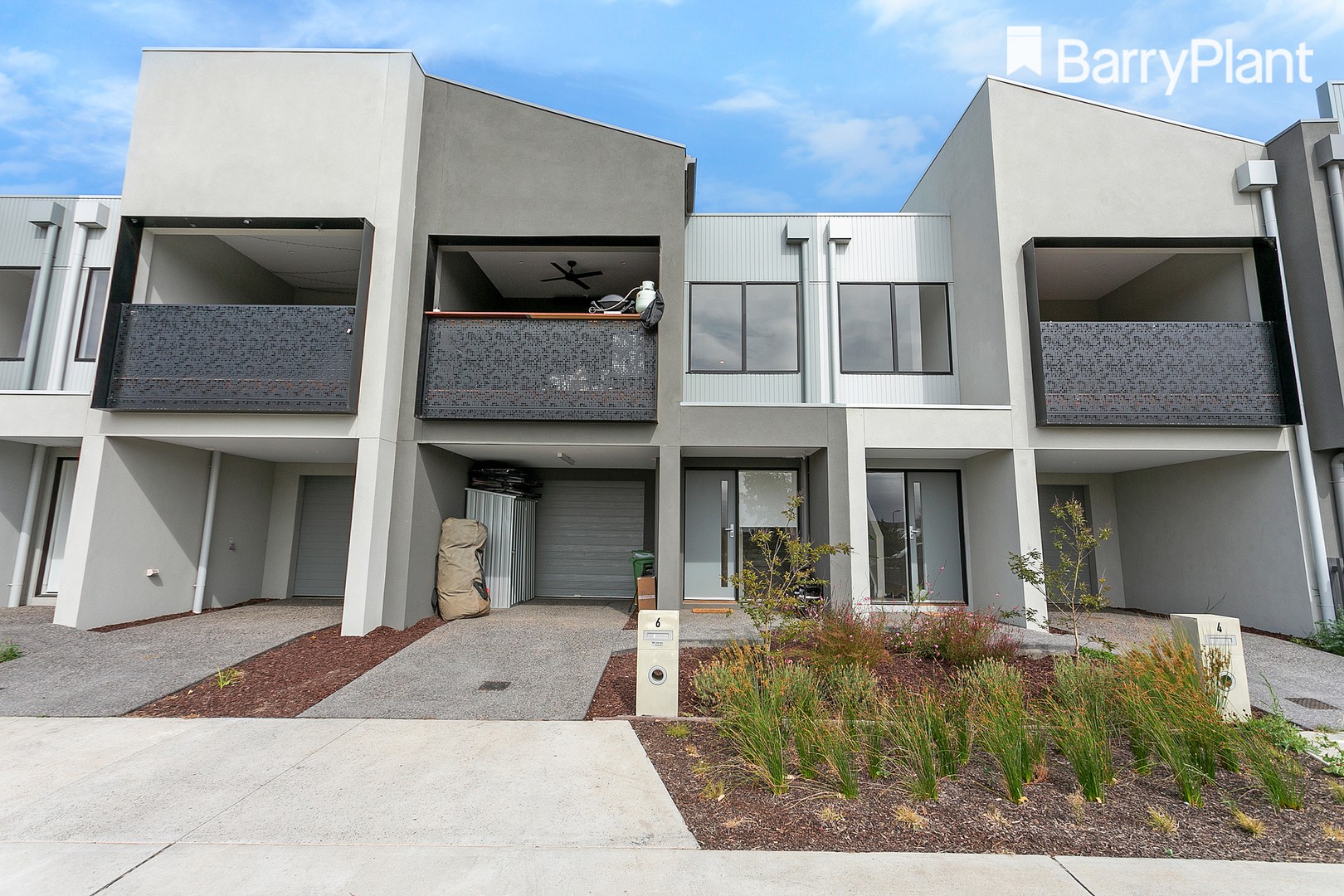 6 Spotted Gum Close, Clyde North, VIC 3978, Clyde North - Thumbnail 8