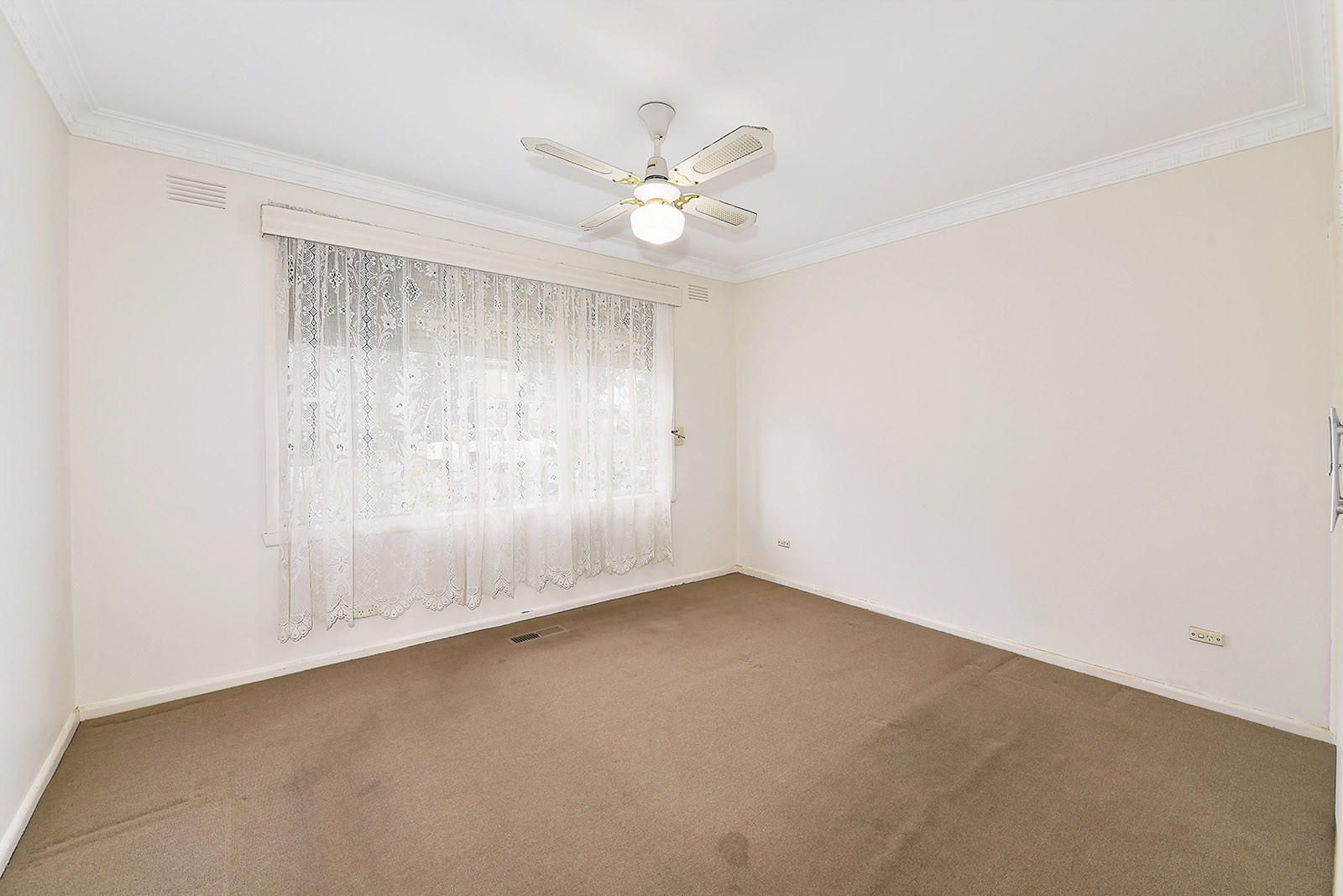 6 St Agnes Court, Avondale Heights, VIC 3034, Avondale Heights - Thumbnail 4