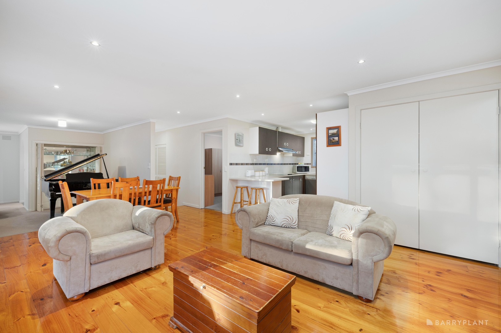 6 St Clems Road, Doncaster East, VIC 3109, Doncaster East - Thumbnail 2