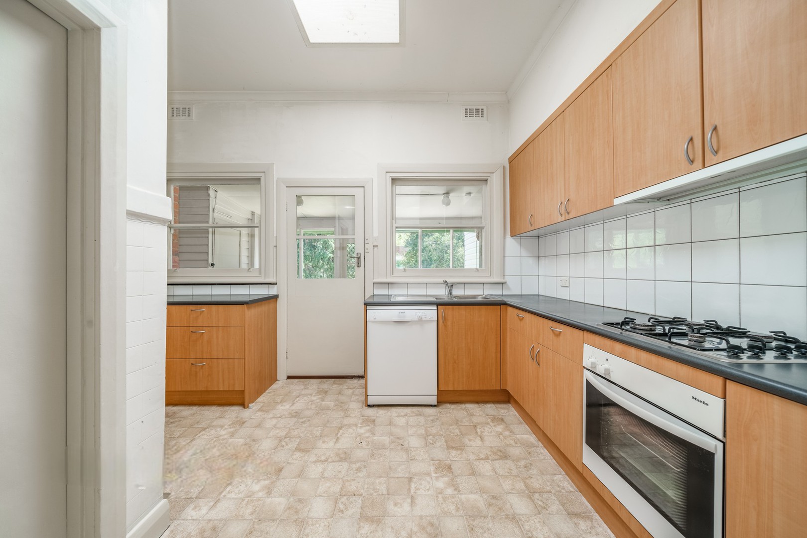 6 Standard Avenue, Box Hill, VIC 3128, Box Hill - Thumbnail 3