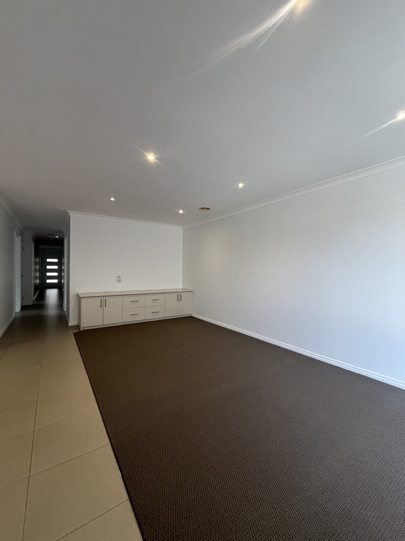 6 Stefan Drive, Harkness, VIC 3337, Harkness - Thumbnail 4