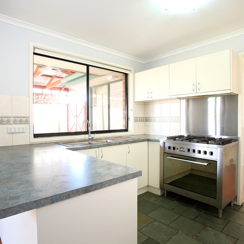 6 Stephanie Close, Berwick, VIC 3806, Berwick - Thumbnail 3