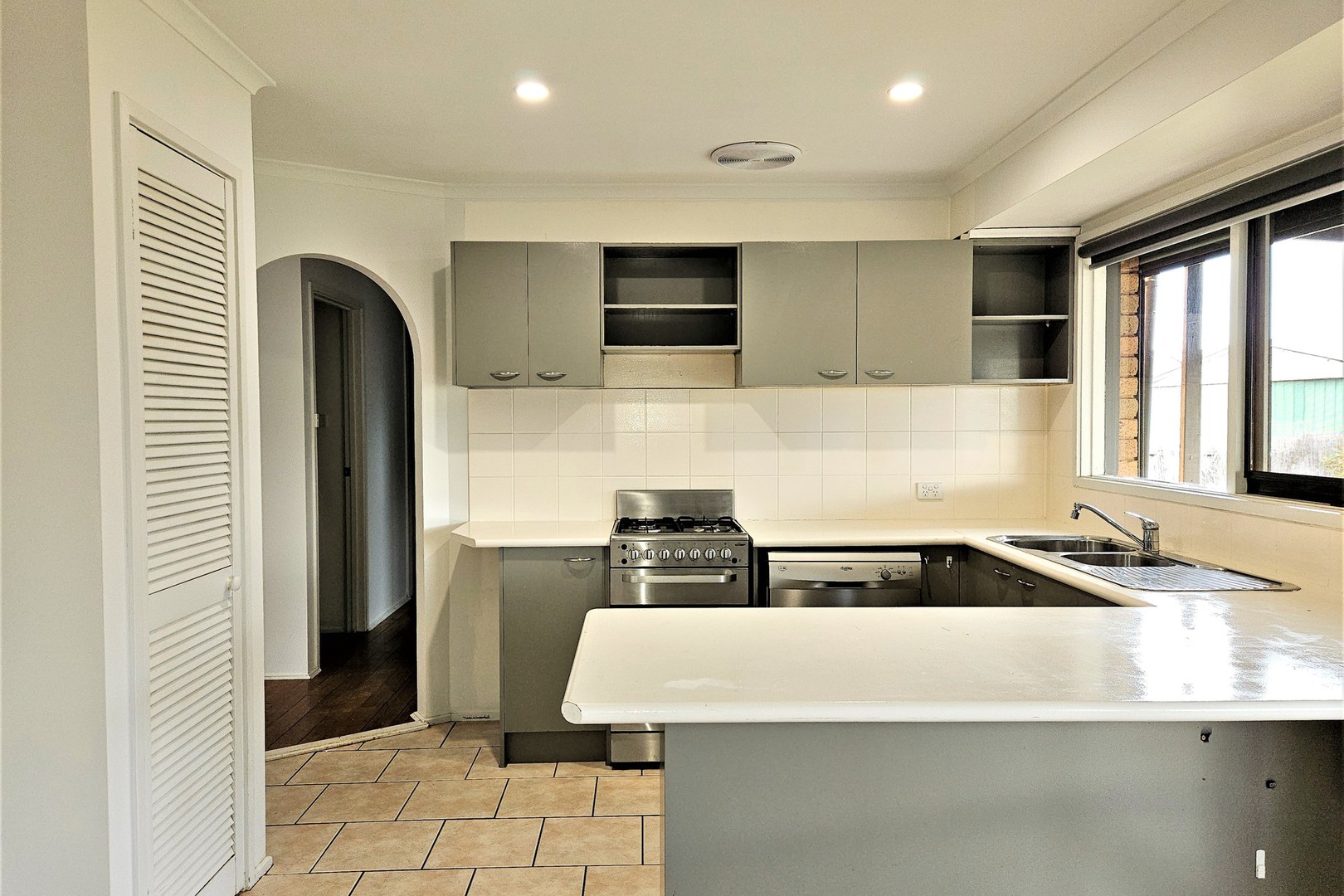6 Strachan Place, Melton South, VIC 3338, Melton South - Thumbnail 5