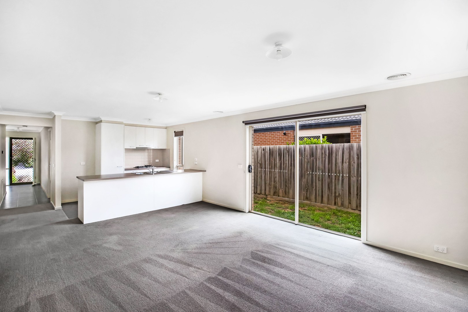 6 Stringbark Avenue, Wallan, VIC 3756 - Thumbnail 2 - 14/04/2026