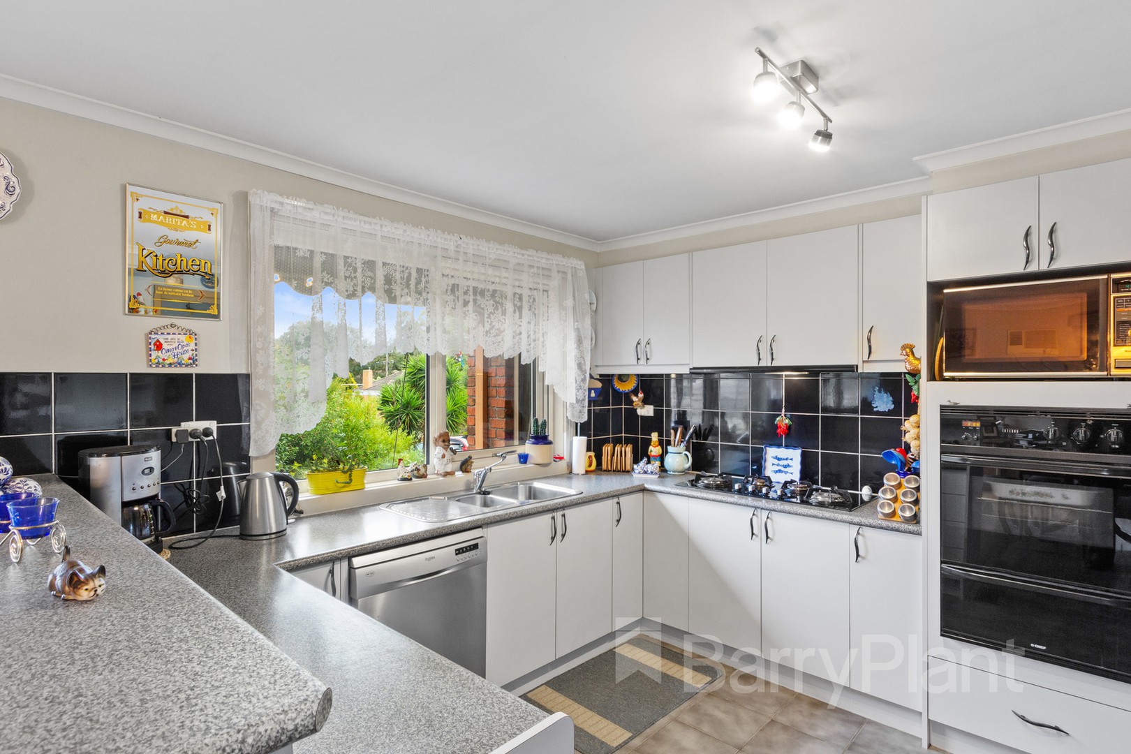 6 Stringybark Close, Forest Hill, VIC 3131, Forest Hill - Thumbnail 3
