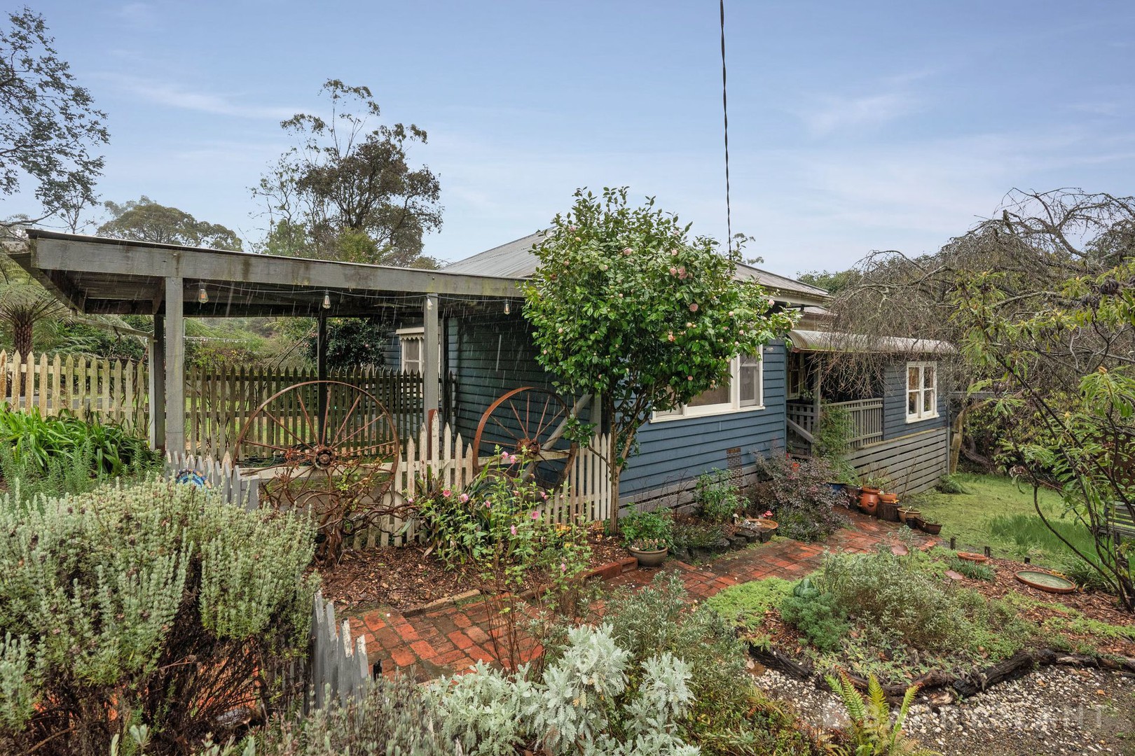 6 Stringybark Road, Cockatoo, VIC 3781 - Thumbnail 2 - 31/07/2025