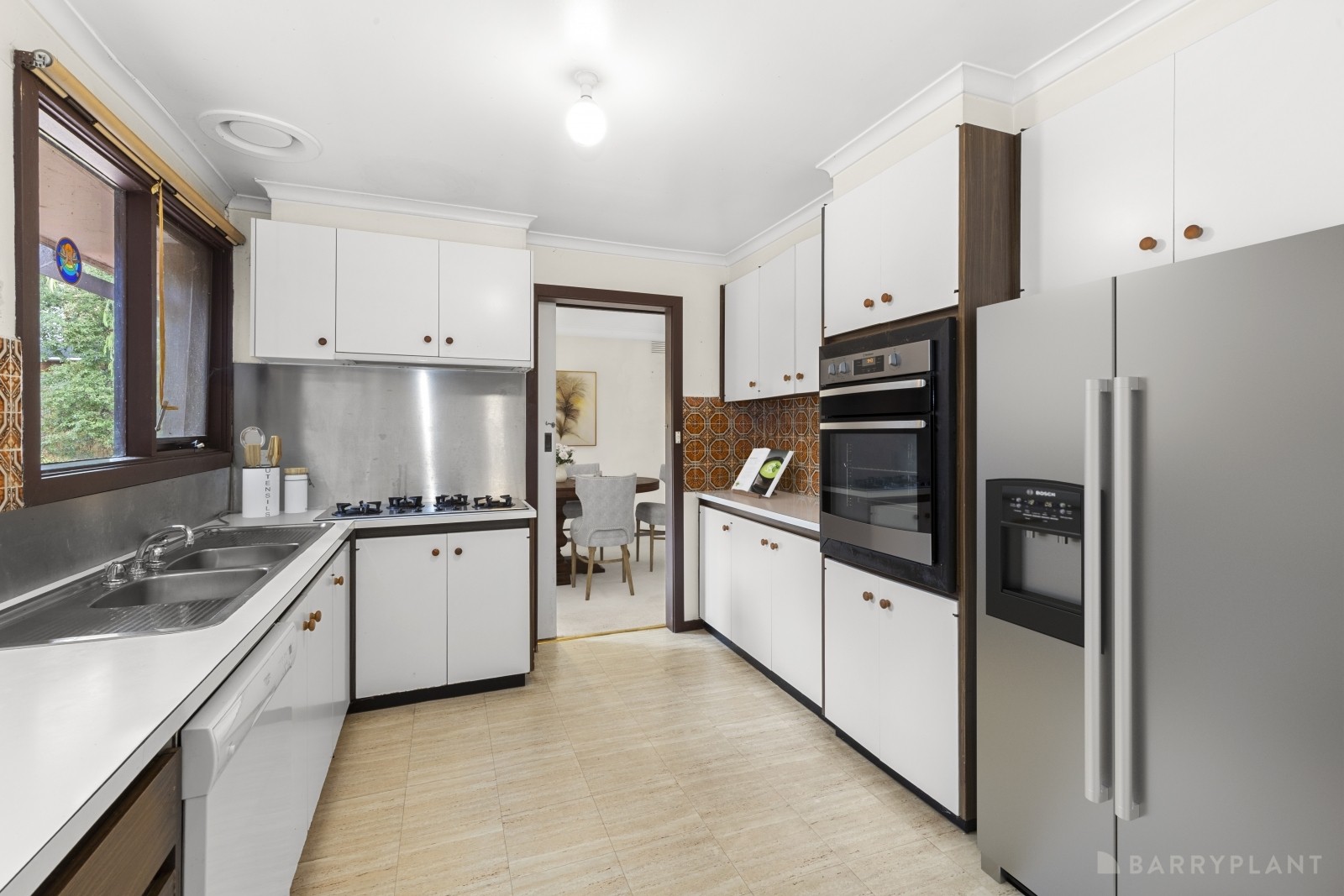 6 Summerhill Avenue, Wheelers Hill, VIC 3150, Wheelers Hill - Thumbnail 4
