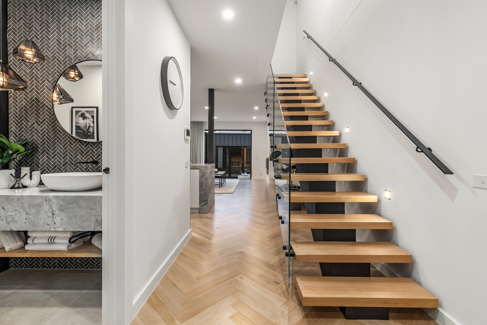 6 Swan Street, Caroline Springs, VIC 3023, Caroline Springs - Thumbnail 3