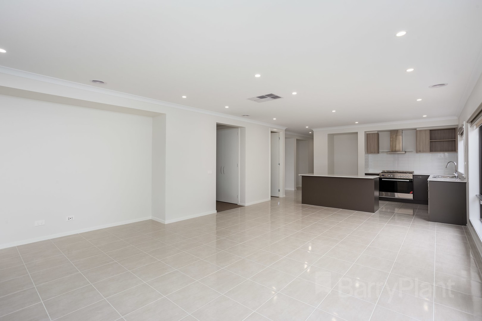 6 Tamworth Grove, Point Cook, VIC 3030, Point Cook - Thumbnail 3