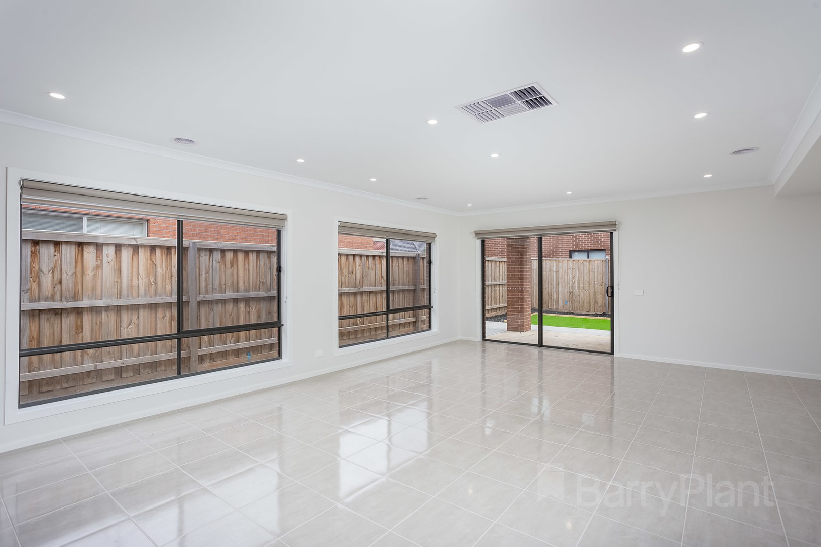6 Tamworth Grove, Point Cook, VIC 3030, Point Cook - Thumbnail 2