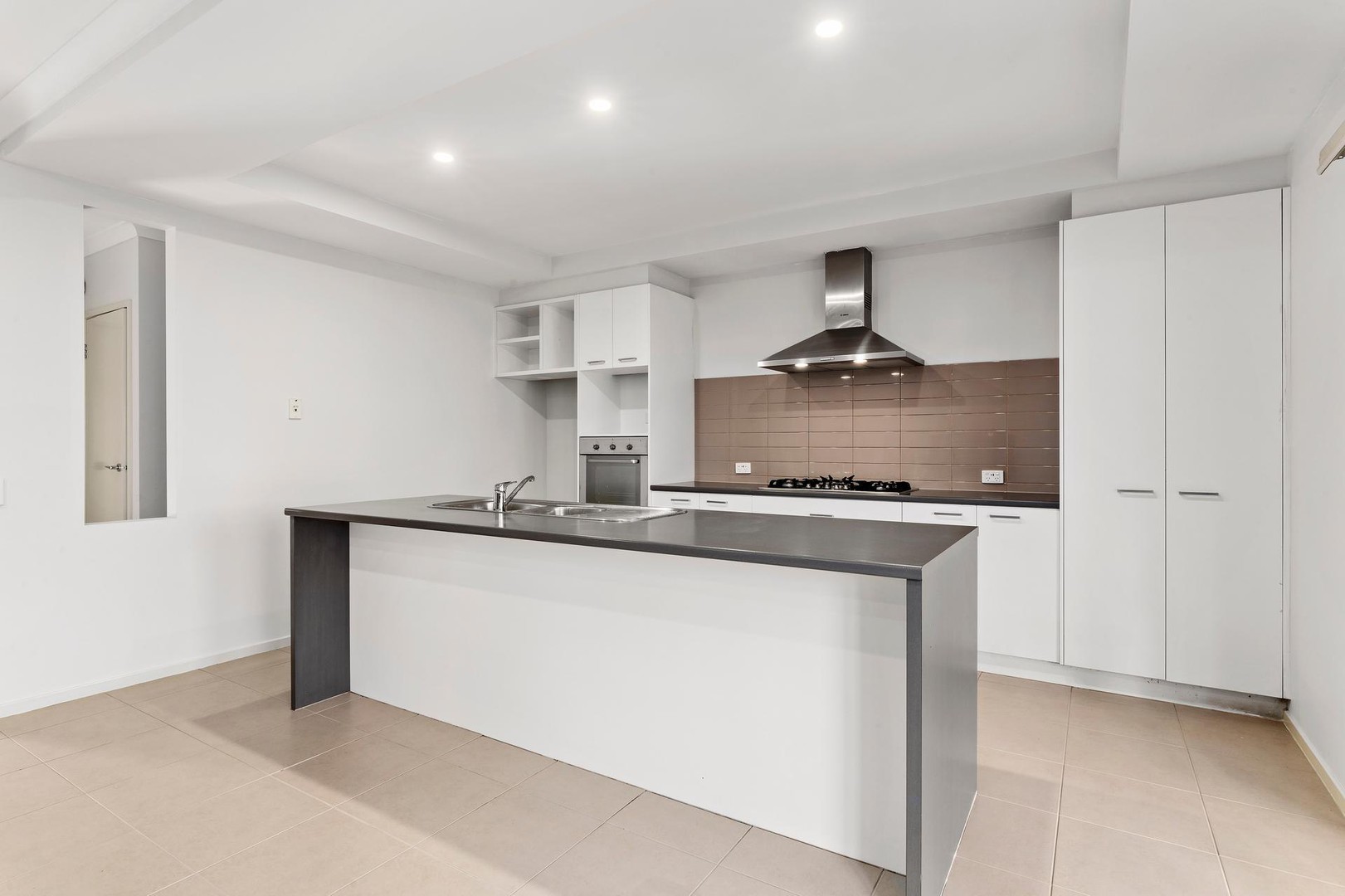 6 Taupo Court, South Morang, VIC 3752 - Thumbnail 1 - 03/11/2025