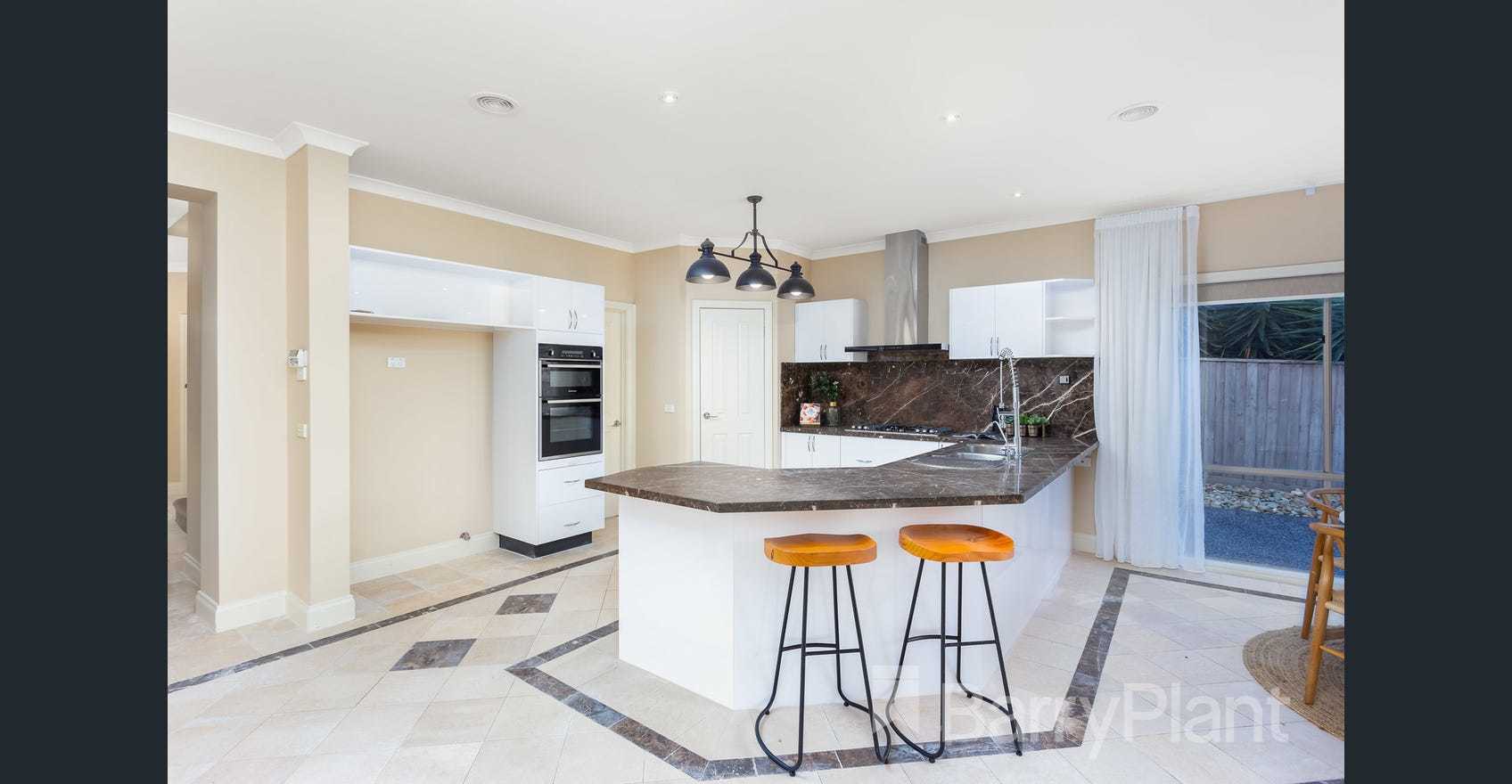 6 Teeside Court, Sanctuary Lakes, VIC 3030, Point Cook - Thumbnail 3