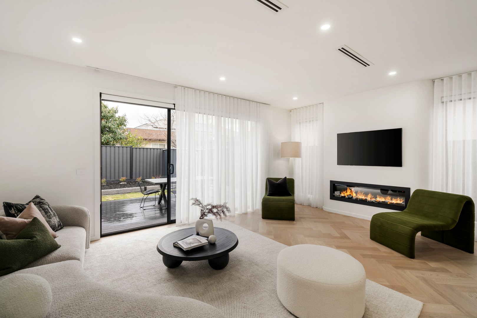 6 Thomas Street, Airport West, VIC 3042, Airport West - Thumbnail 4
